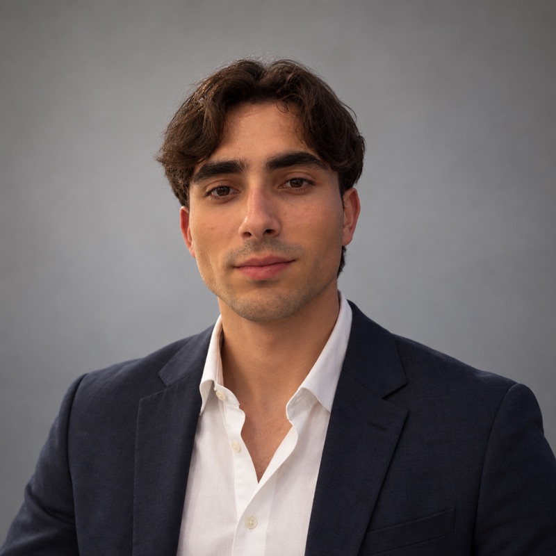 Portrait of Lukas Panos